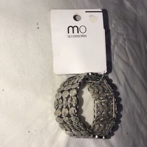 Metal bracelet